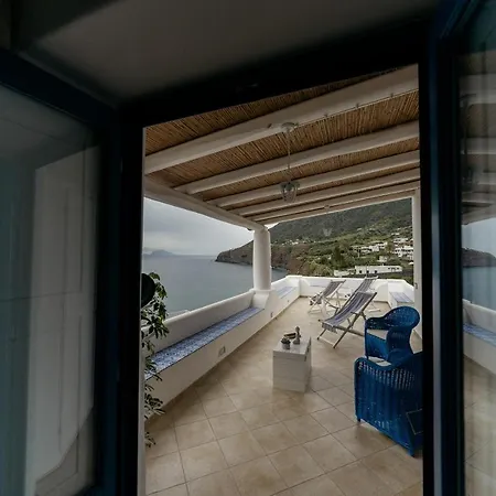 'a Alera & Breakfast Nocleg ze śniadaniem Malfa (Salina)