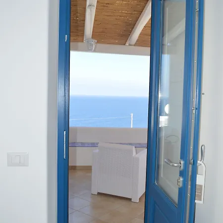 'a Alera & Breakfast Nocleg ze śniadaniem Malfa (Salina)