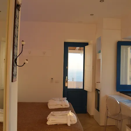 Nocleg ze śniadaniem 'a Alera & Breakfast Malfa (Salina)