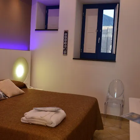 'a Alera & Breakfast Nocleg ze śniadaniem Malfa (Salina)