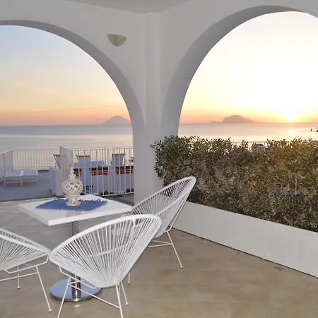 'a Alera & Breakfast Nocleg ze śniadaniem Malfa (Salina)