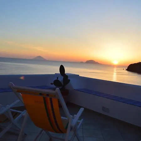 'a Alera & Breakfast Malfa (Salina)